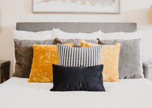 isaac-martin-NYA8kGk3-T0-unsplash