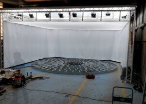 montage-dun-carlab-studio-photo-et-plateau-tournant-pour-voitures.mp4.00_00_26_29.Image-fixe002