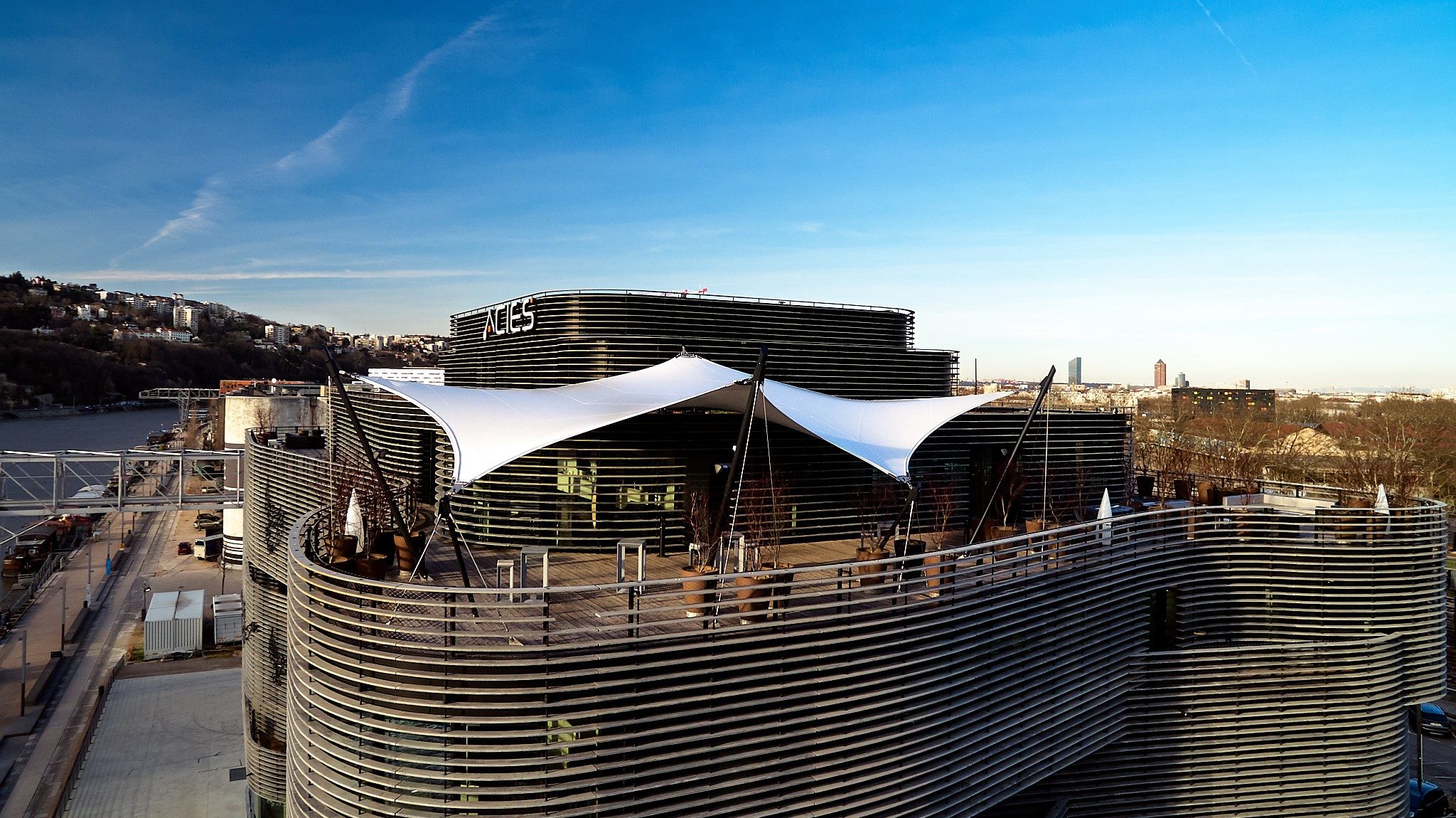 ARCHI TEXT ROOFT TOP52